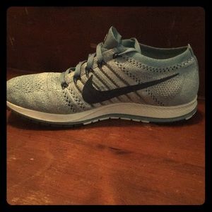 Nike Zoom Flyknit Streak Size 9